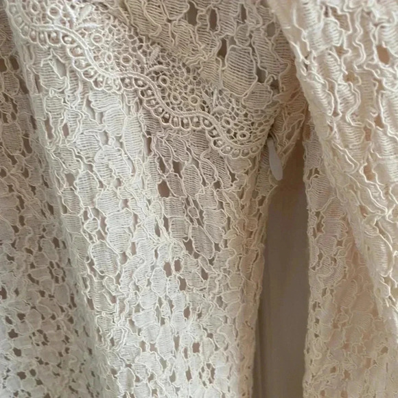 Hawthorn Womens Cream Lace Top - Picture 6 of 10